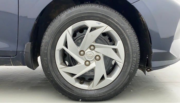 2021 Hyundai NEW I20 MAGNA 1.2 MT, Petrol, Manual, 16,952 km, Right Front Wheel