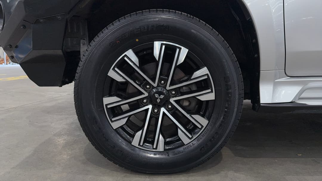 2023 Mitsubishi Pajero Sport Gls (4WD) 7 Seat, Automatic, 53998 km, Left Front Wheel