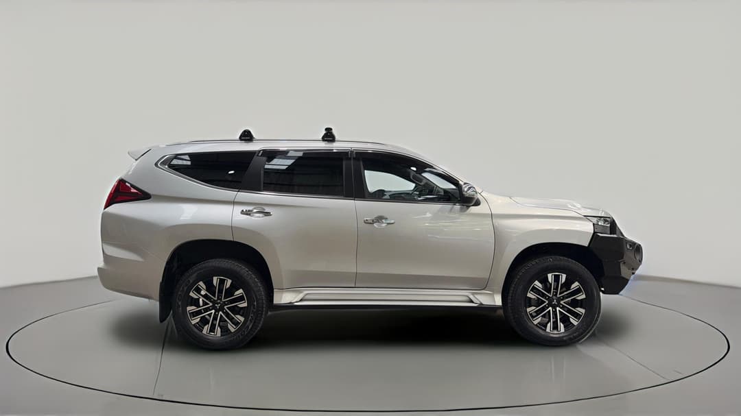 2023 Mitsubishi Pajero Sport Gls (4WD) 7 Seat, Automatic, 53998 km, Right Side View