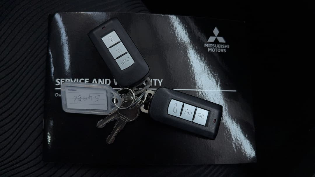 2023 Mitsubishi Pajero Sport Gls (4WD) 7 Seat, Automatic, 53998 km, Key Close-up