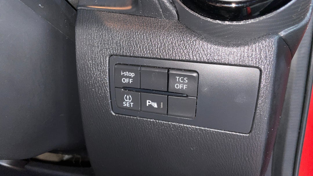 2019 Mazda CX-3 S Touring (FWD), Automatic, 152818 km, Utility Switches/Buttons
