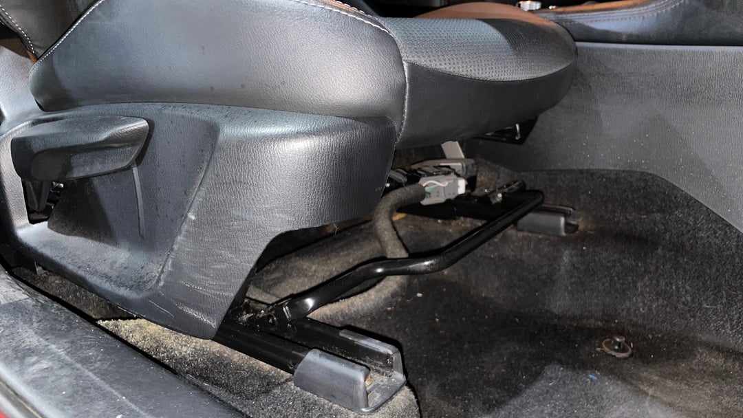 2019 Mazda CX-3 S Touring (FWD), Automatic, 152818 km, Drivers Side Adjustment Panel