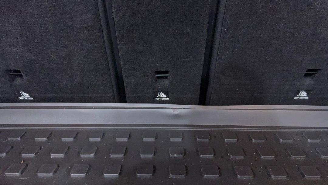 2019 Mercedes-benz GLC 200, Automatic, 68705 km, Child Seat Anchor Points