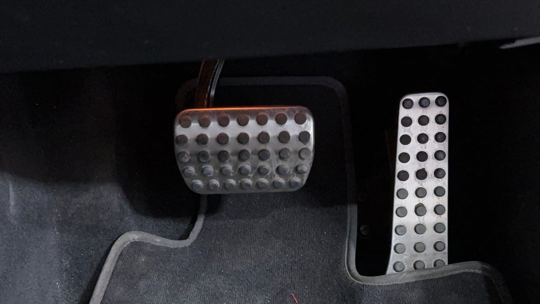 2019 Mercedes-benz GLC 200, Automatic, 68705 km, Pedals and Footmat