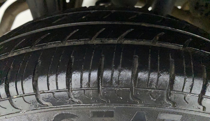 2017 Maruti Alto 800 VXI, Petrol, Manual, 21,732 km, Right Rear Tyre Tread
