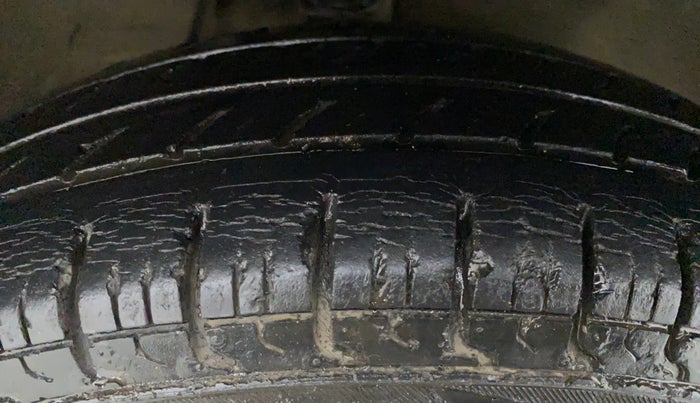 2017 Maruti Alto 800 VXI, Petrol, Manual, 21,732 km, Right Front Tyre Tread