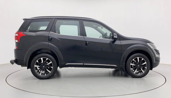 2018 Mahindra XUV500 W11 (O) AT, Diesel, Automatic, 79,285 km, Right Side View