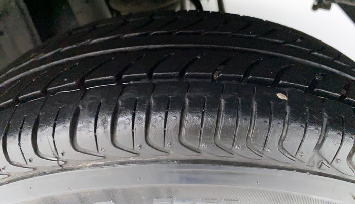 2015 Maruti Alto 800 LXI, Petrol, Manual, 49,400 km, Left Rear Tyre Tread