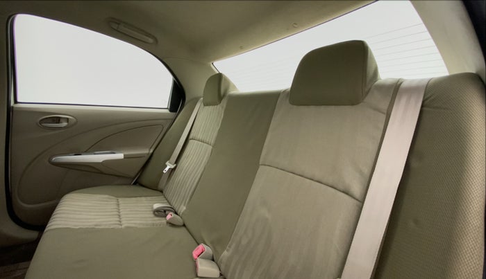2015 Toyota Etios VD 1.4, Diesel, Manual, 65,122 km, Right Side Rear Door Cabin