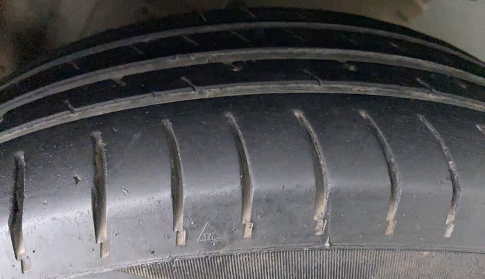 2013 Maruti Swift VDI, Diesel, Manual, 89,932 km, Left Rear Tyre Tread