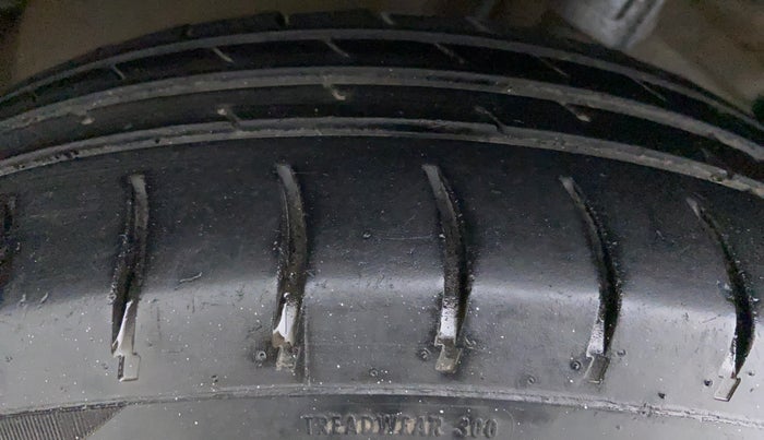 2013 Maruti Swift VDI, Diesel, Manual, 89,932 km, Right Rear Tyre Tread