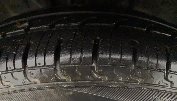 2019 Datsun Redi Go A, Petrol, Manual, 19,109 km, Right Front Tyre Tread