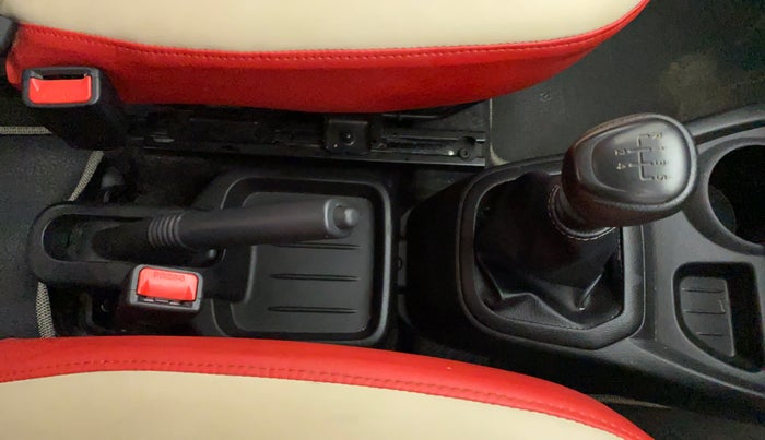 2019 Datsun Redi Go A, Petrol, Manual, 19,109 km, Gear Lever