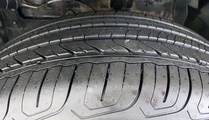 2017 Maruti Vitara Brezza VDI OPT, Diesel, Manual, 89,534 km, Left Front Tyre Tread