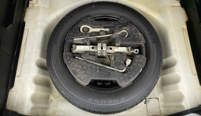 2015 Maruti S Cross ZETA 1.6, Diesel, Manual, 94,891 km, Spare Tyre