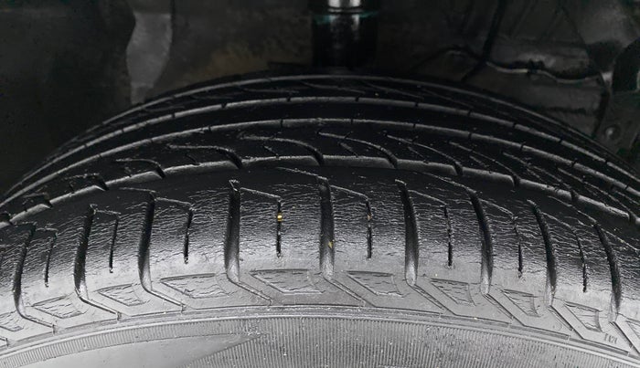 2015 Maruti S Cross ZETA 1.6, Diesel, Manual, 94,891 km, Right Front Tyre Tread