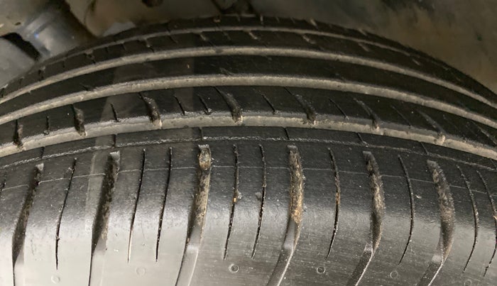 2020 Renault Duster RXZ 1.5 PETROL MT, Petrol, Manual, 20,600 km, Left Front Tyre Tread