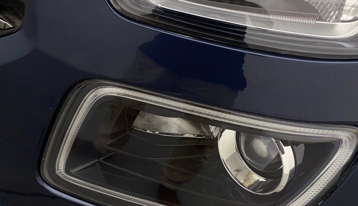 2020 Hyundai VENUE SX 1.5 CRDI, Diesel, Manual, 27,342 km, Left headlight - Minor scratches