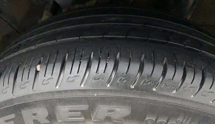 2020 Hyundai VENUE SX 1.5 CRDI, Diesel, Manual, 27,342 km, Left Rear Tyre Tread