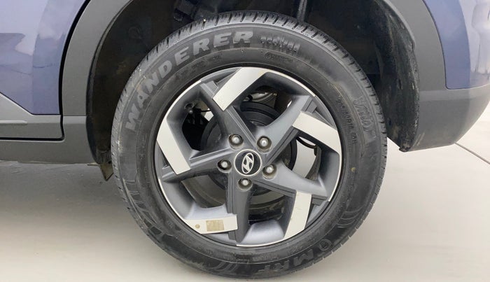 2020 Hyundai VENUE SX 1.5 CRDI, Diesel, Manual, 27,342 km, Left Rear Wheel