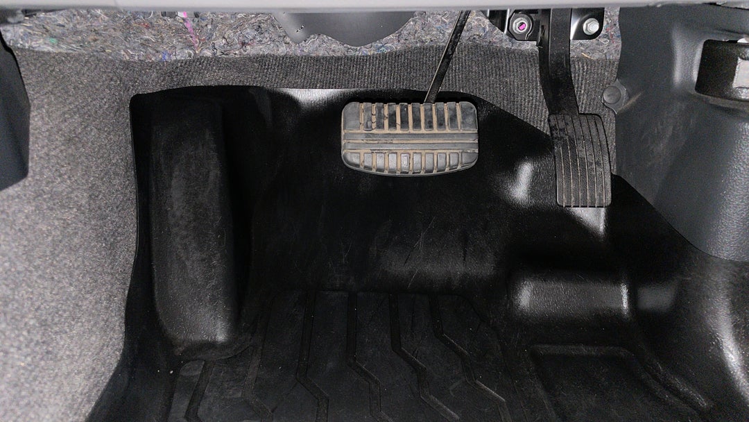 2018 Mitsubishi Triton Gls (4x4), Automatic, 88519 km, Pedals and Footmat