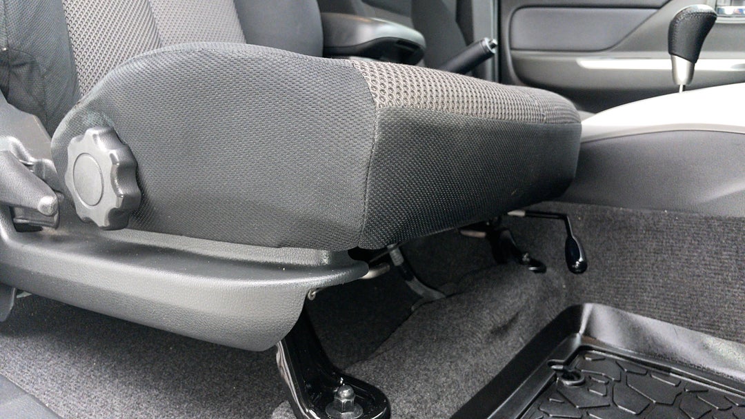 2018 Mitsubishi Triton Gls (4x4), Automatic, 88519 km, Drivers Side Adjustment Panel