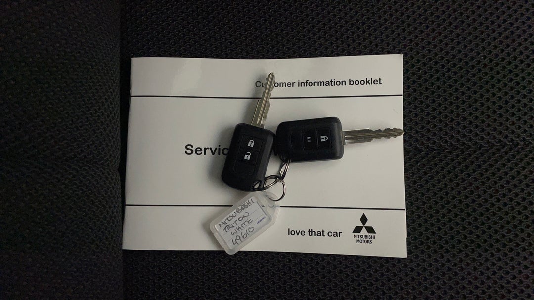 2018 Mitsubishi Triton Gls (4x4), Automatic, 88519 km, Key Close-up