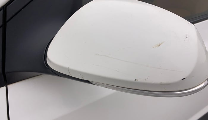 2015 Hyundai Xcent S (O) 1.2, Petrol, Manual, 96,186 km, Left rear-view mirror - Cover has minor damage