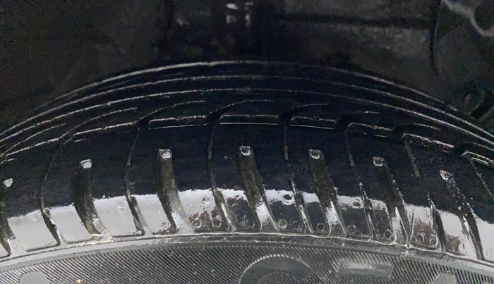 2015 Hyundai Xcent S (O) 1.2, Petrol, Manual, 96,186 km, Right Front Tyre Tread