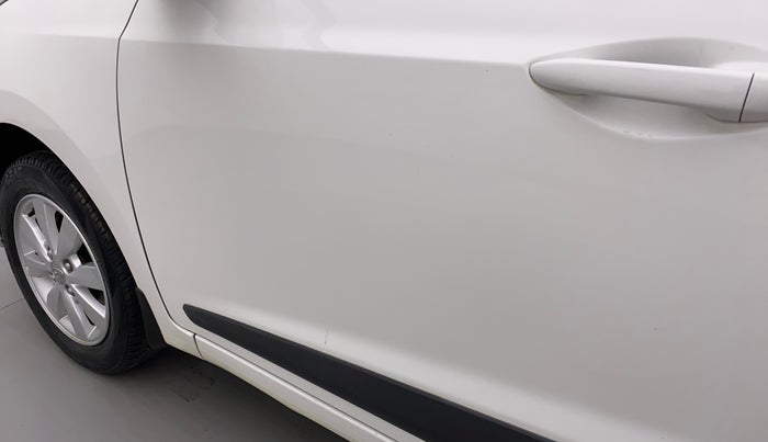 2015 Hyundai Xcent S (O) 1.2, Petrol, Manual, 96,186 km, Front passenger door - Slightly dented