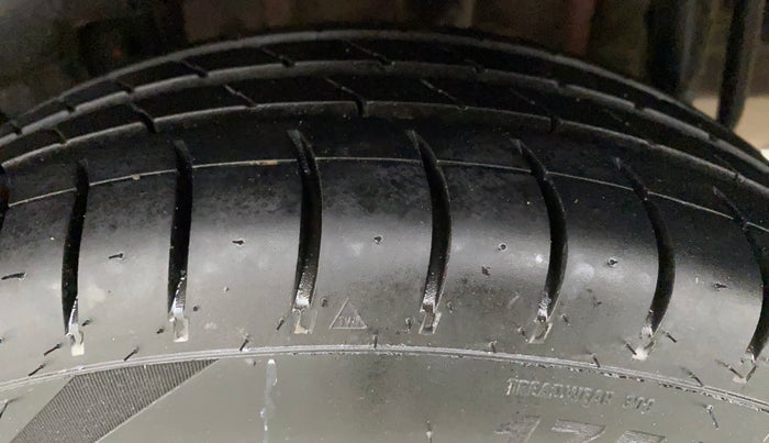2018 Tata Tigor Buzz PETROL, Petrol, Manual, 28,410 km, Left Rear Tyre Tread