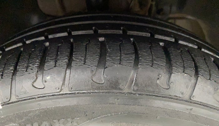 2018 Tata Tigor Buzz PETROL, Petrol, Manual, 28,410 km, Right Front Tyre Tread