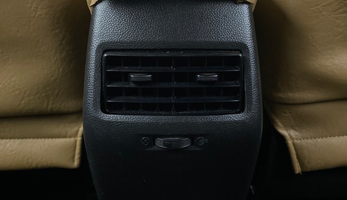 2018 Hyundai Elite i20 SPORTZ 1.2, Petrol, Manual, 25,638 km, Rear AC Vents