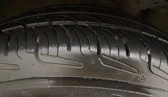 2018 Maruti Celerio VXI CNG, CNG, Manual, 61,716 km, Left Front Tyre Tread