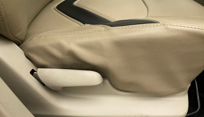 2018 Maruti Celerio VXI CNG, CNG, Manual, 61,716 km, Driver Side Adjustment Panel