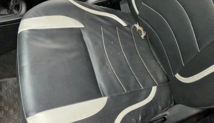 2013 Maruti Swift VXI, Petrol, Manual, 78,264 km, Front left seat (passenger seat) - Cover slightly torn