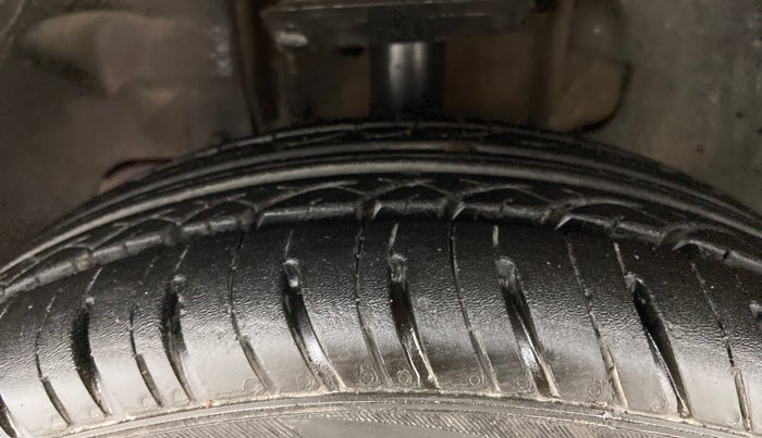 2016 Tata Tiago XT PETROL, Petrol, Manual, 53,445 km, Left Front Tyre Tread