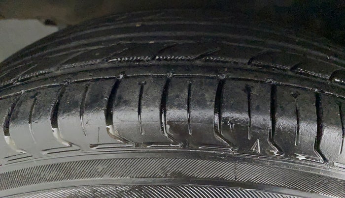 2013 Hyundai i10 MAGNA 1.2 KAPPA2, Petrol, Manual, 63,188 km, Left Rear Tyre Tread