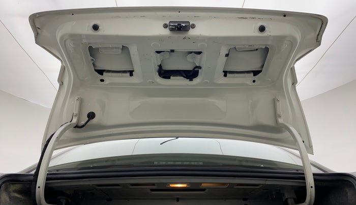 2016 Volkswagen Ameo HIGHLINE 1.2, Petrol, Manual, 93,964 km, Boot Door Open
