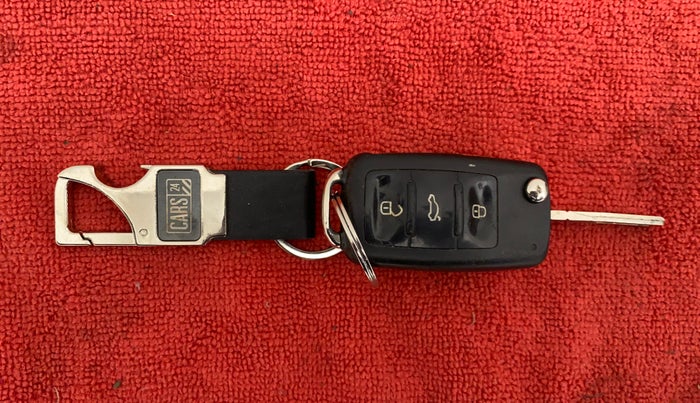 2016 Volkswagen Ameo HIGHLINE 1.2, Petrol, Manual, 93,964 km, Key Close Up