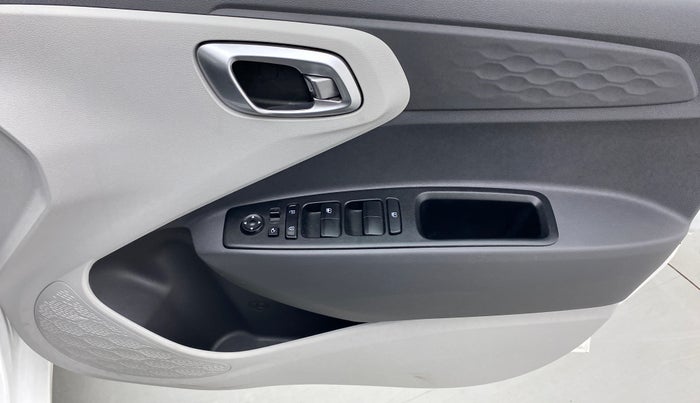 2020 Hyundai GRAND I10 NIOS SPORTZ 1.2 AT, Petrol, Automatic, 24,979 km, Driver Side Door Panels Control