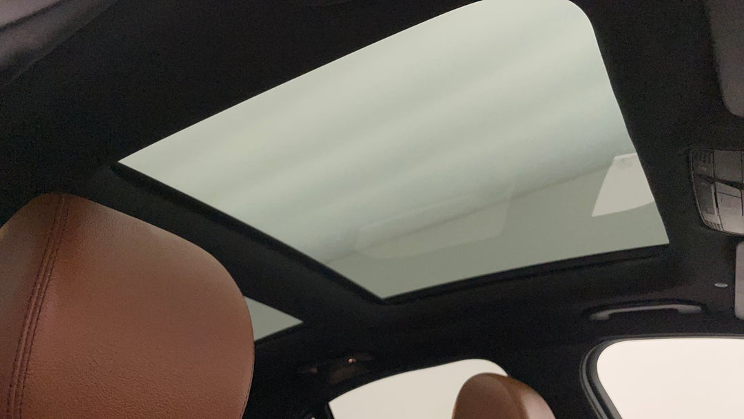 Interior Sunroof/Moonroof