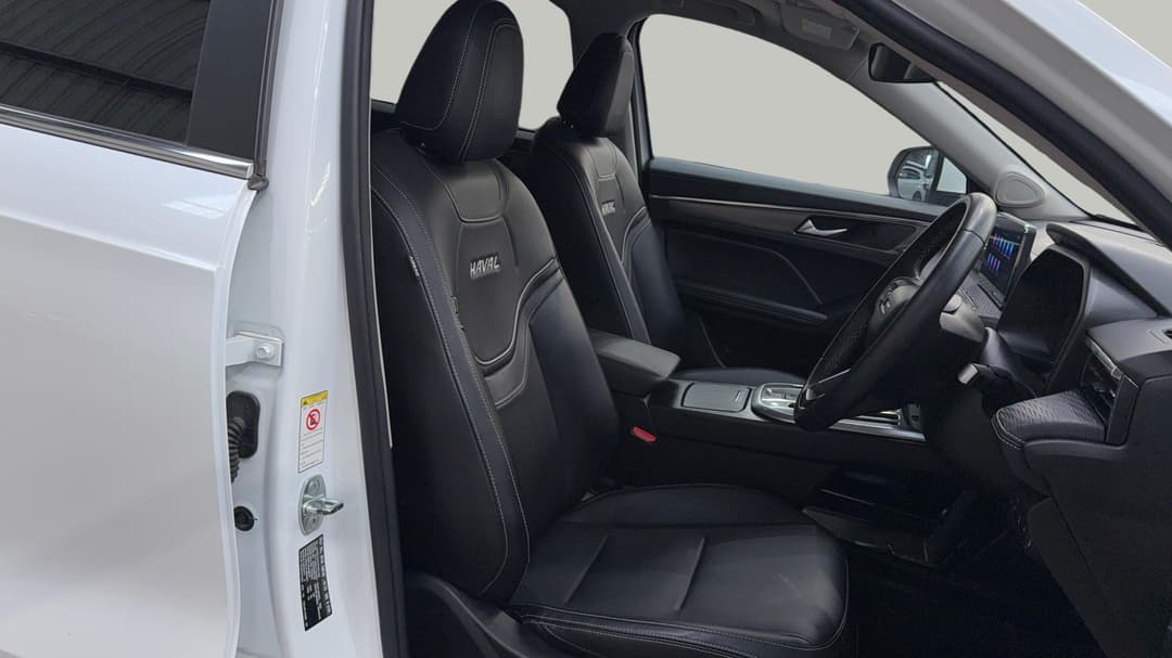 2023 GWM Haval Jolion Lux Hybrid, Automatic, 55652 km, Right Side Front Door Cabin View