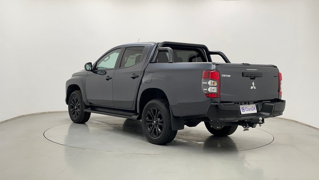 Left Back Diagonal (45- Degree) View