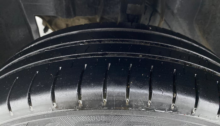 2018 Datsun Go Plus T, Petrol, Manual, 38,655 km, Left Front Tyre Tread