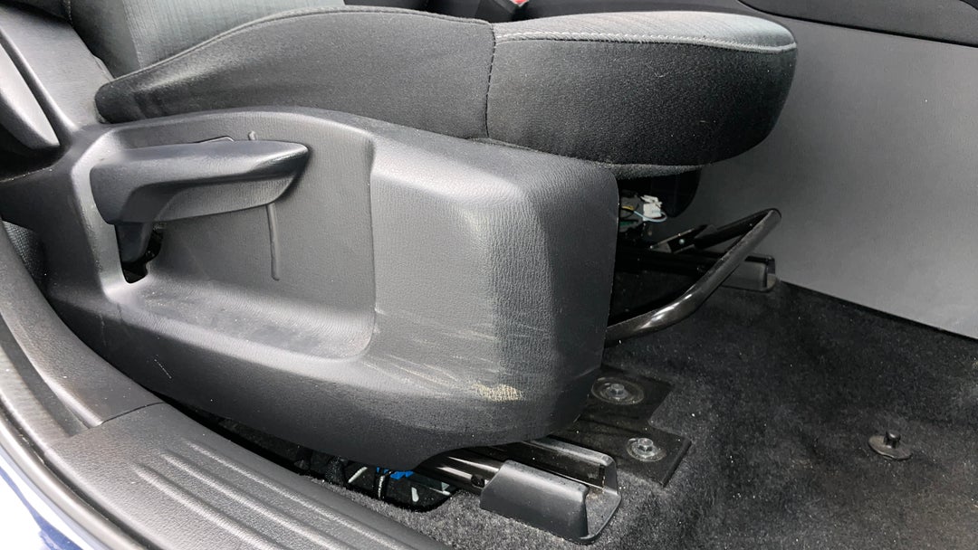 2023 Mazda CX-8 G25 Sport (fwd), Automatic, 42730 km, Drivers Side Adjustment Panel