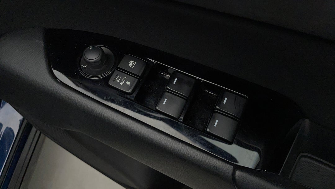 2023 Mazda CX-8 G25 Sport (fwd), Automatic, 42730 km, Drivers Side Door Panel Controls