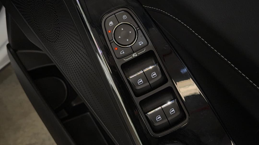 2022 GWM Haval H6 Lux Hybrid, Automatic, 58992 km, Drivers Side Door Panel Controls