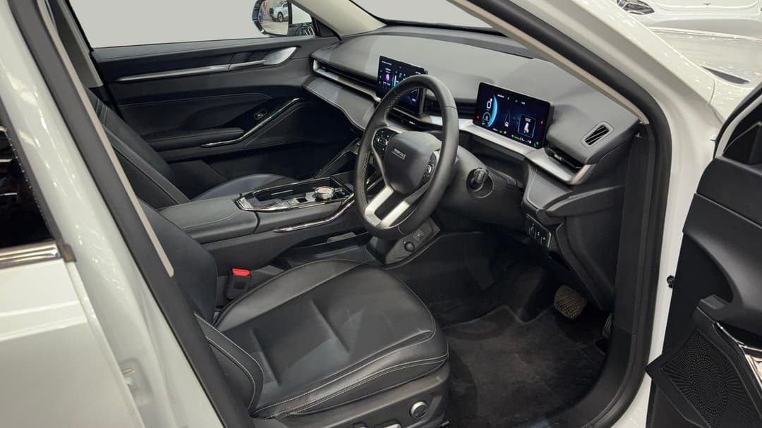 2022 GWM Haval H6 Lux Hybrid, Automatic, 58992 km, Right Side Front Door Cabin View