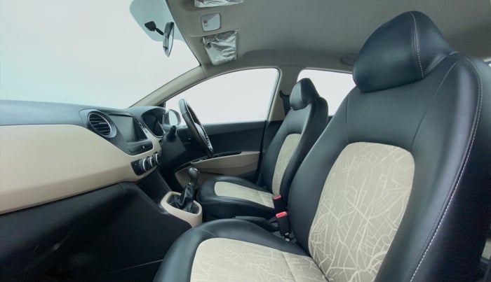 2017 Hyundai Grand i10 MAGNA 1.2 VTVT, Petrol, Manual, 16,502 km, Right Side Front Door Cabin